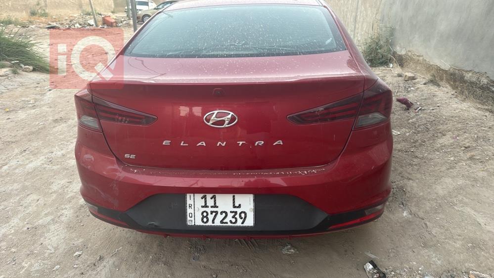 هیوندای ئەلەنترا